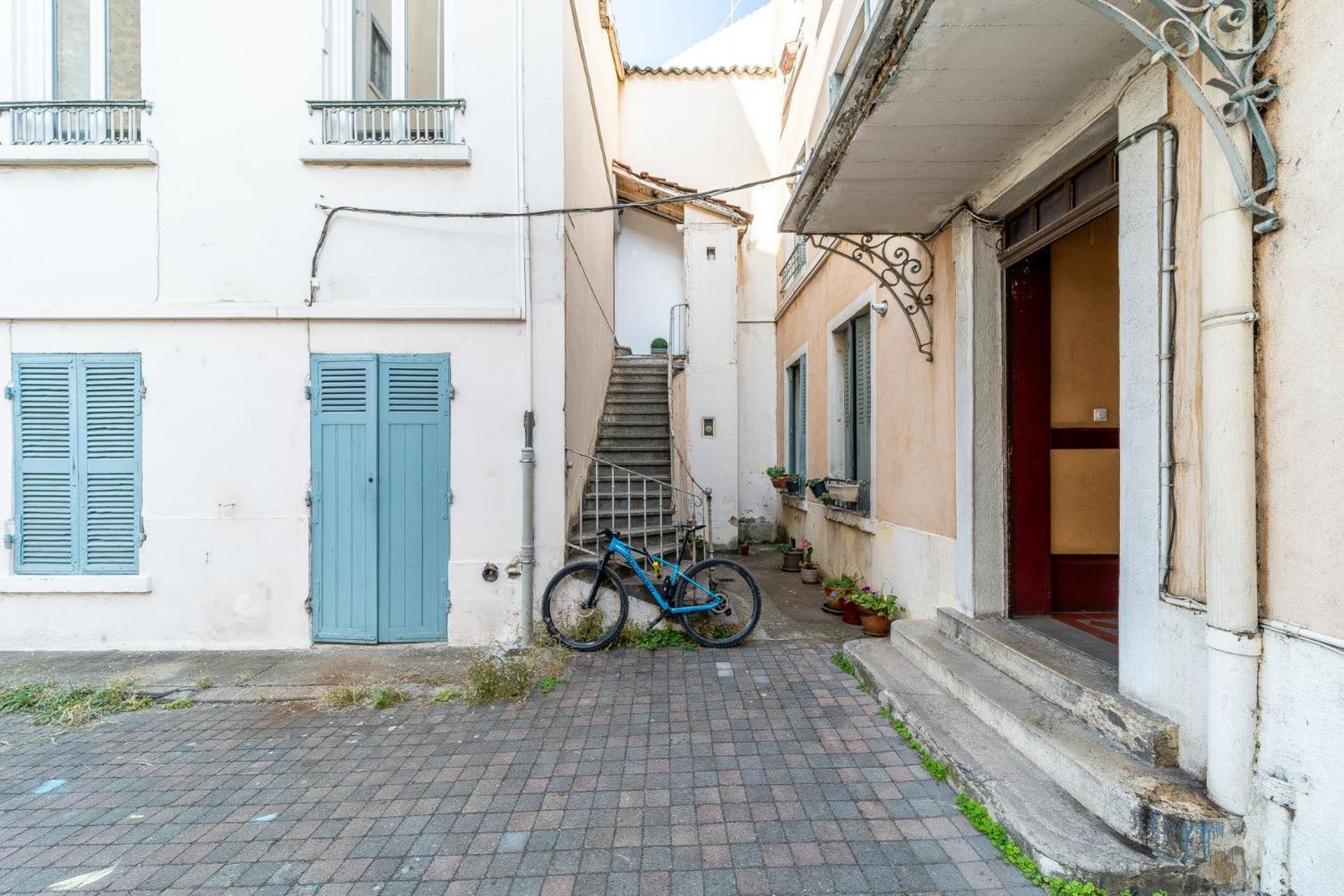 Le Marietton Appartement Cosy A Deux Pas Du Metro Valmy ليون المظهر الخارجي الصورة